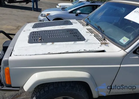 2000 Jeep Cherokee Sport z USA, uszkodzony, nr VIN 1J4FF48S4YL109149